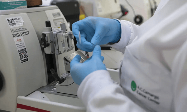 Quando diagnosticada precocemente, o câncer de próstata tem 90% de chance de cura (Foto: Paulo Pinto/Agência Brasil)